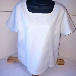 Jaclyn smith sport tshirt square neck